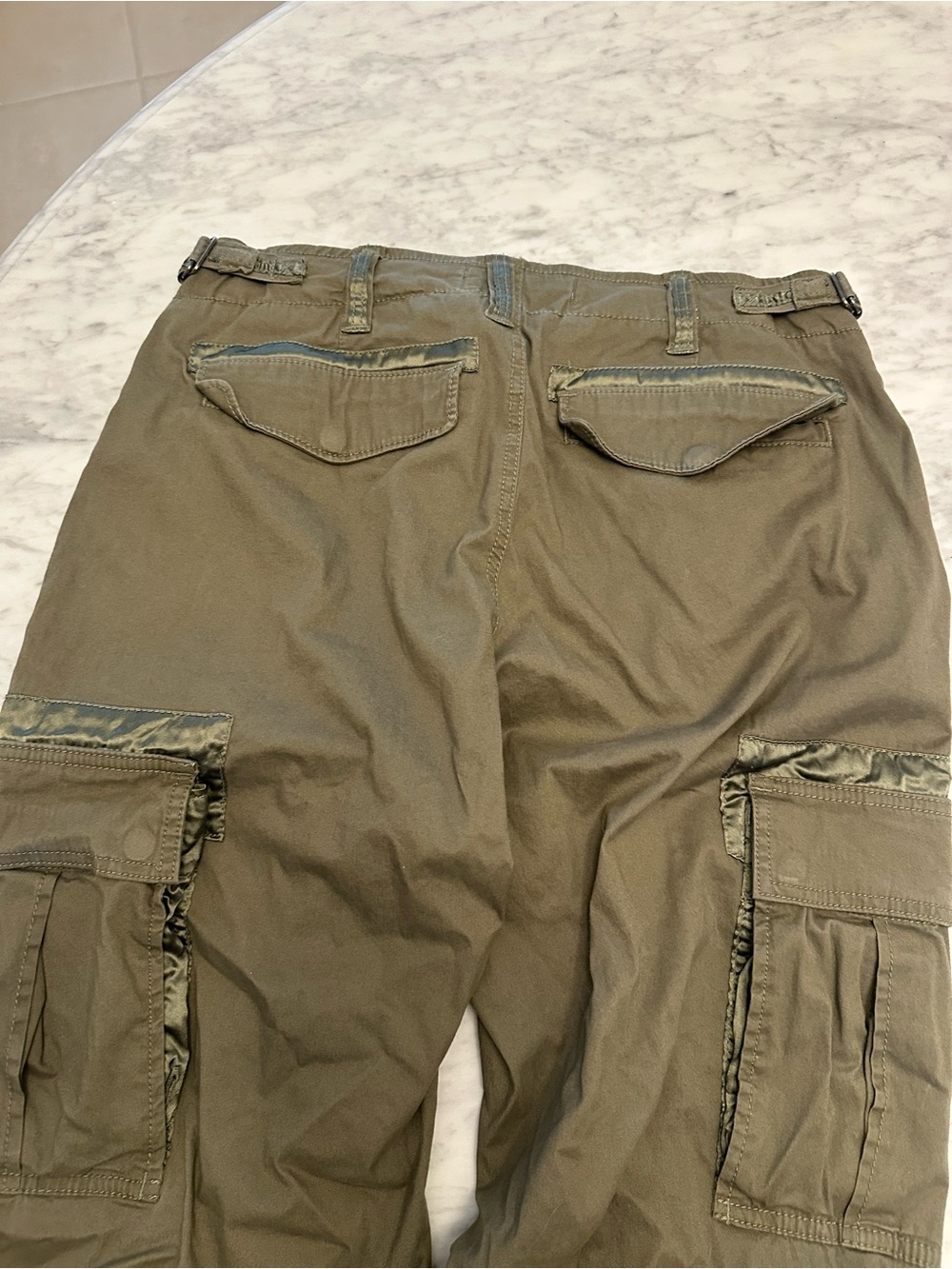 Abercrombie & Fitch Olive Cargo Satin Trim Pants Size 30/10 - Picture 6 of 11